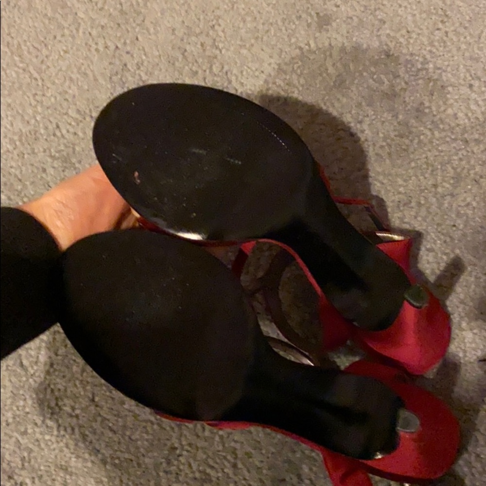 NW0T Red heels - Picture 2 of 3